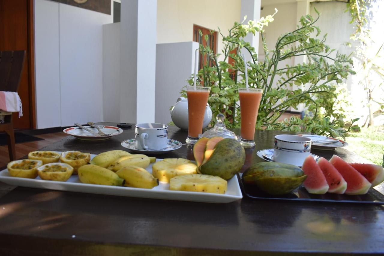 Aroma Guest House Мириса Екстериор снимка