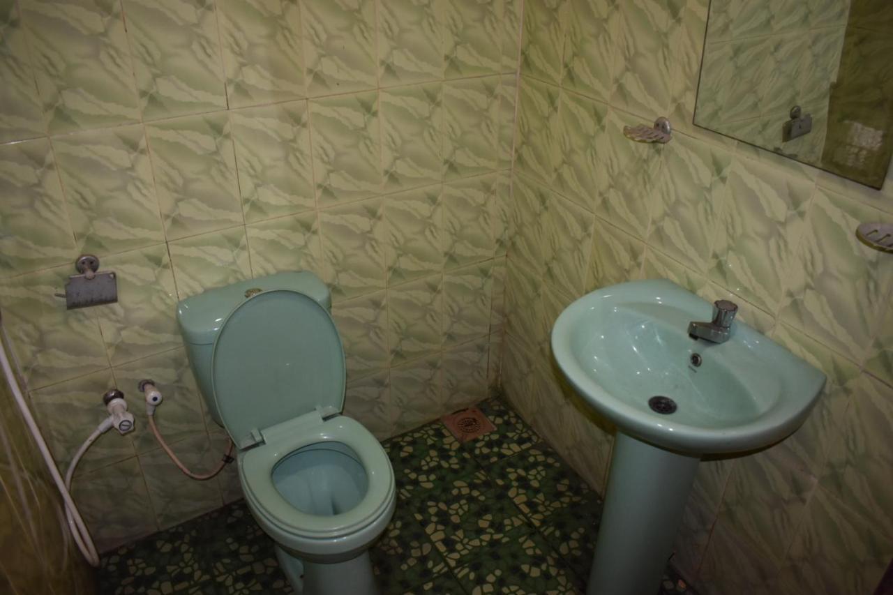 Aroma Guest House Мириса Екстериор снимка