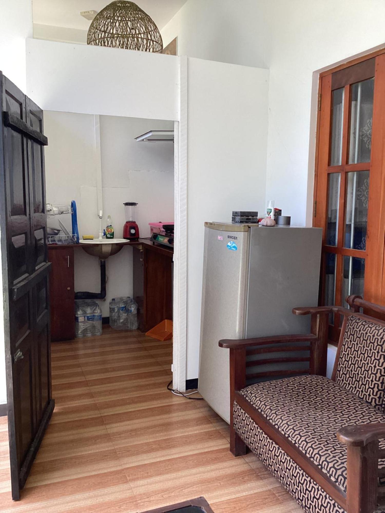 Aroma Guest House Мириса Екстериор снимка
