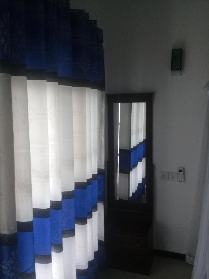 Aroma Guest House Мириса Екстериор снимка
